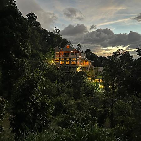 Sanatha Suwaya Villa Kandy Bagian luar foto