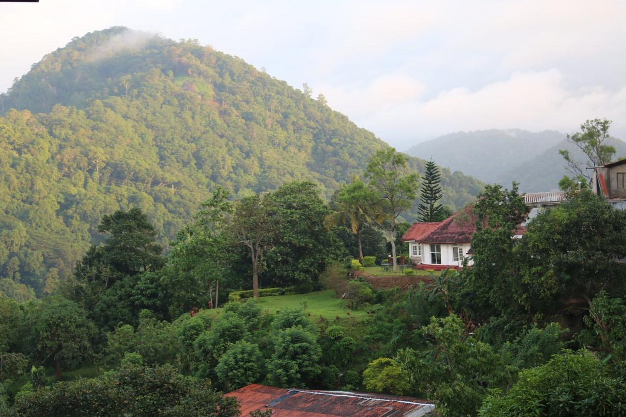 Sanatha Suwaya Villa Kandy Bagian luar foto